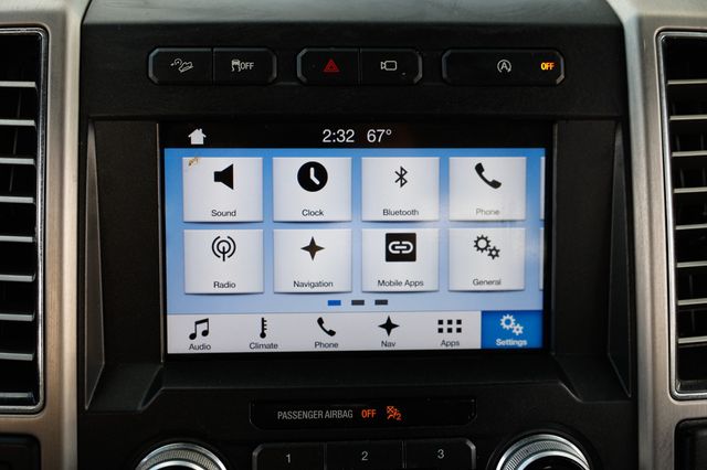 2018 Ford F-150 Platinum 4WD SuperCrew 5.5' Box - 22952819 - 36