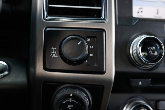 2018 Ford F-150 Platinum 4WD SuperCrew 5.5' Box - 22952819 - 37