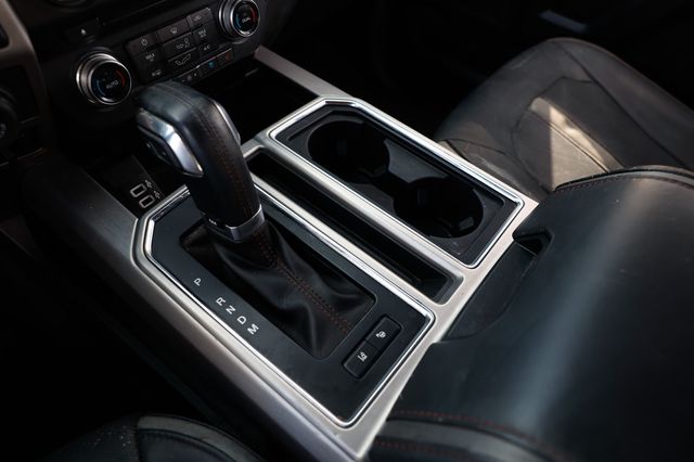 2018 Ford F-150 Platinum 4WD SuperCrew 5.5' Box - 22952819 - 42