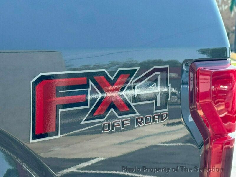 2018 Ford F-150 Platinum photo 17