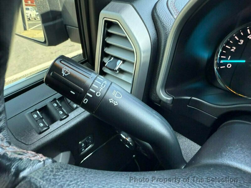 2018 Ford F-150 Platinum photo 22
