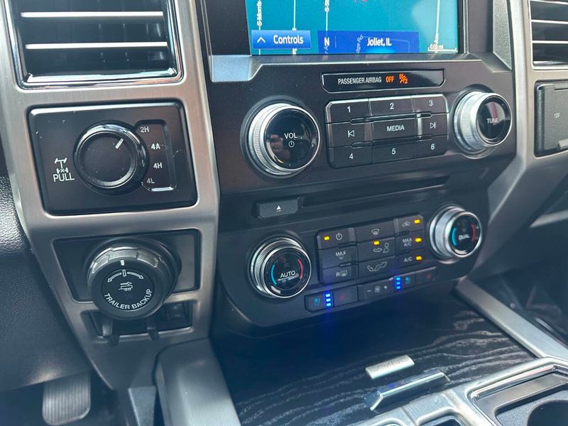 2018 Ford F-150 Platinum 4x4 4dr SuperCrew 6.5 ft. SB - 22909481 - 53