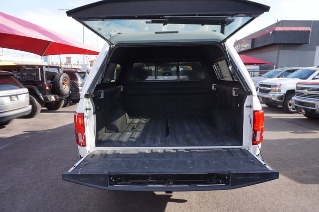 2018 Ford F-150 PLATINUM, 4X4, CAMPER SHELL, PREMIUM WHEELS, TOWING PACKAGE - 23066048 - 7