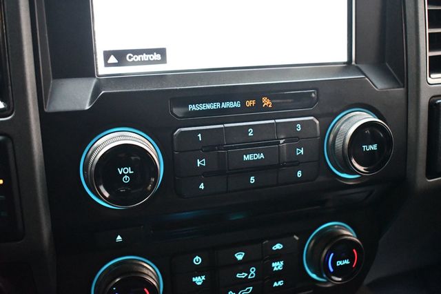 2018 Ford F-150 Raptor 4WD SuperCrew 5.5' Box - 22944769 - 39