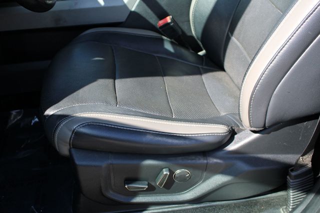 2018 Ford F-150 Raptor 4WD SuperCrew 5.5' Box - 22987744 - 39