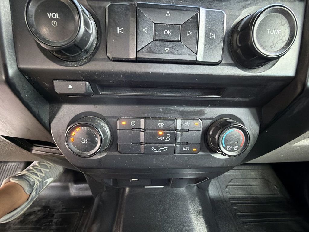 Ford F-150 SUPER CAB photo 19