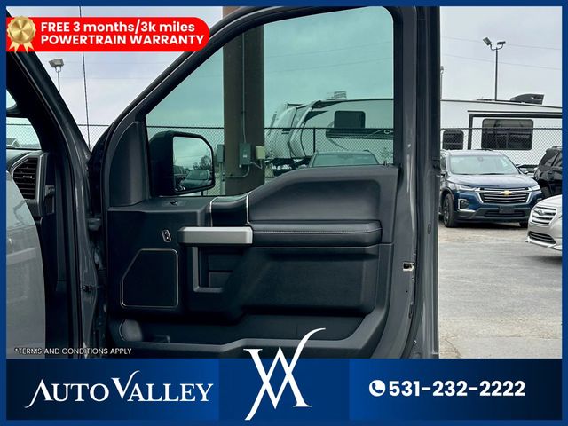 2018 Ford F-150 Supercrew Raptor Pickup 4D 5 1/2 ft - 22988967 - 16