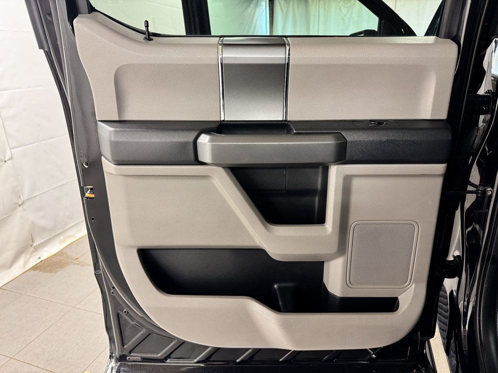 2018 Ford F-150 SUPERCREW XL 4WD - 23098724 - 12