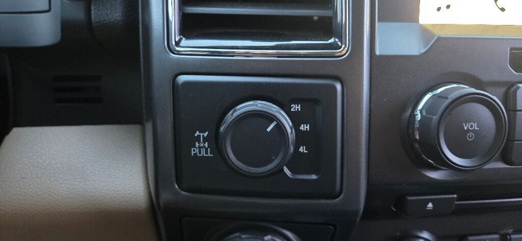 2018 Ford F-150 SUPER LOW MILES 1 Owner Southern CLEAN 4x4 615-300-6004 - 22987826 - 23