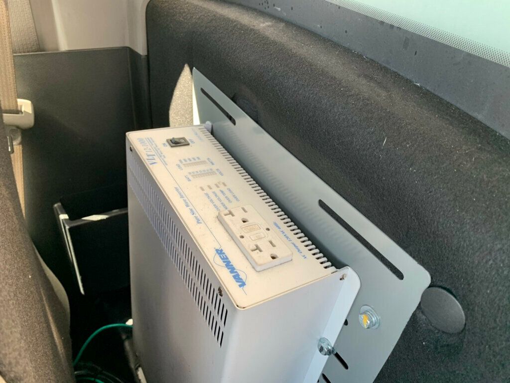 2018 Ford F-150 XL 2WD Reg Cab 6.5' Box Work Truck - 22993637 - 13