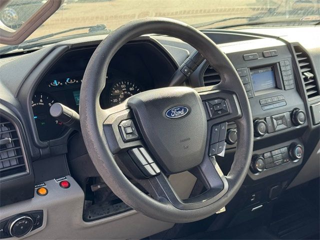 2018 Ford F-150 XL 4WD Reg Cab 8' Box - 22229948 - 19