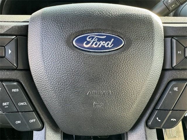 2018 Ford F-150 XL 4WD Reg Cab 8' Box - 22229948 - 38