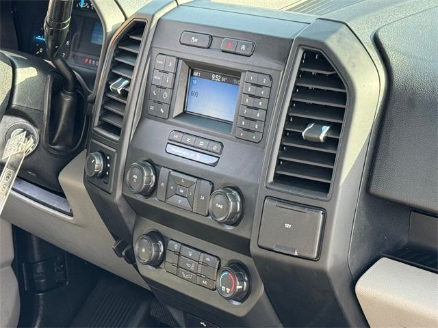 2018 Ford F-150 XL 4WD Reg Cab 8' Box - 22229948 - 4
