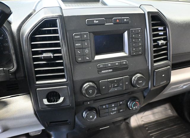2018 Ford F-150 XL Regular Cab Long Bed - 23085613 - 11