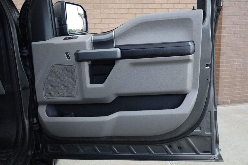 Ford F-150 photo 25