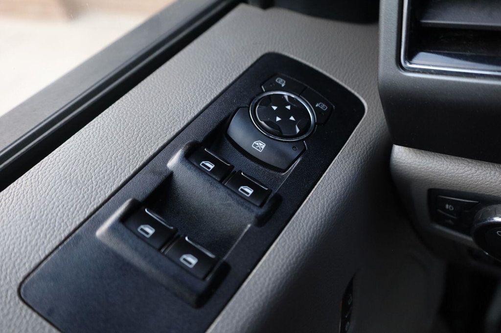 Ford F-150 photo 36