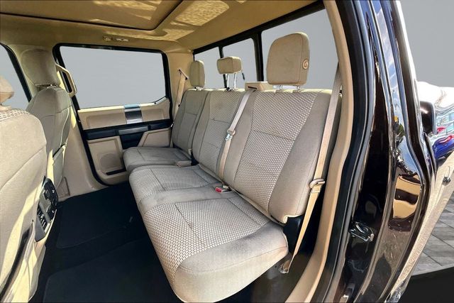 2018 Ford F-150 XLT - 23043711 - 17