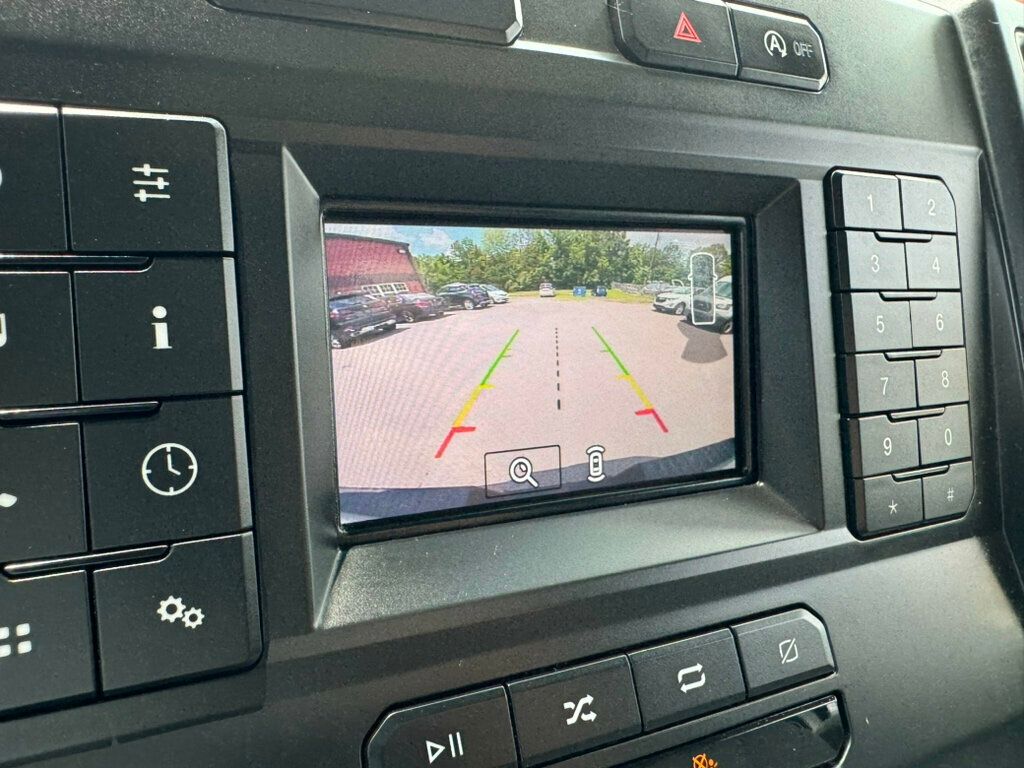 2018 Ford F-150 XLT 2WD Reg Cab 8' Box - 22873454 - 13