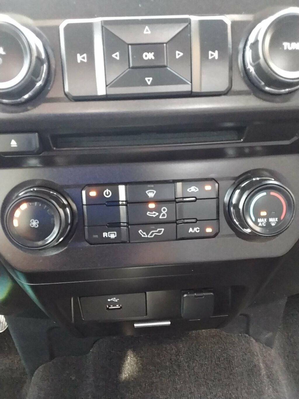 2018 Ford F-150 XLT photo 24