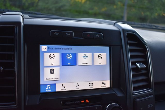 2018 Ford F-150 XLT 4WD SuperCrew 5.5' Box - 23030787 - 11