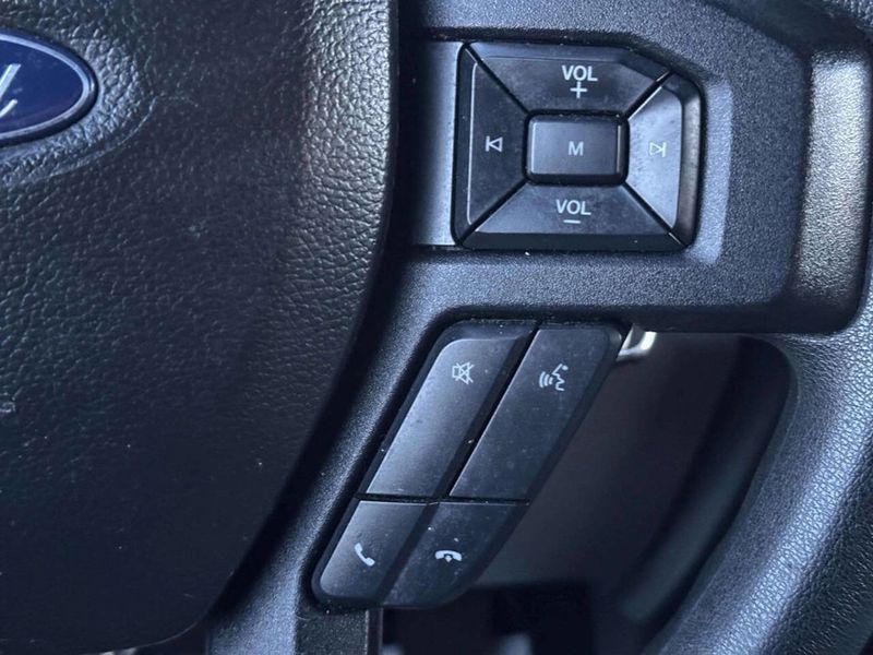 2018 Ford F-150 XLT 4WD SuperCrew 5.5' Box - 22974795 - 28