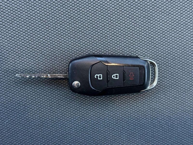 2018 Ford F-150 XLT 4WD SuperCrew 5.5' Box - 22974795 - 31