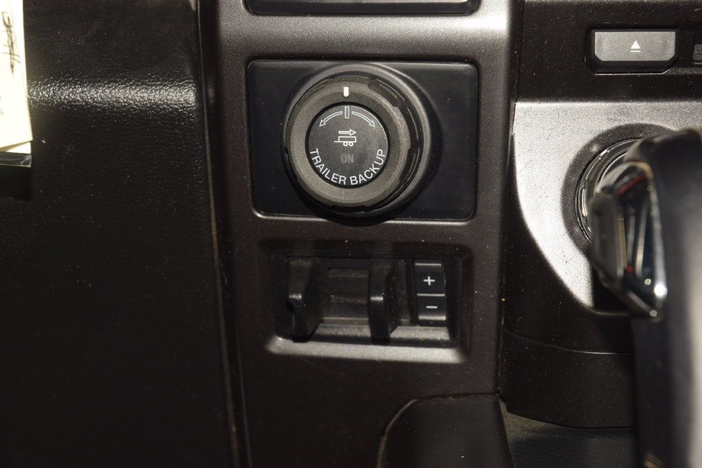 2018 Ford F-150 XLT Sport - 23087915 - 29