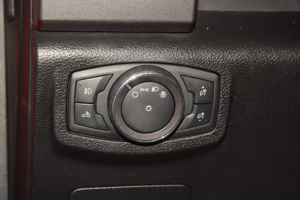 2018 Ford F-150 XLT Sport - 23087915 - 31