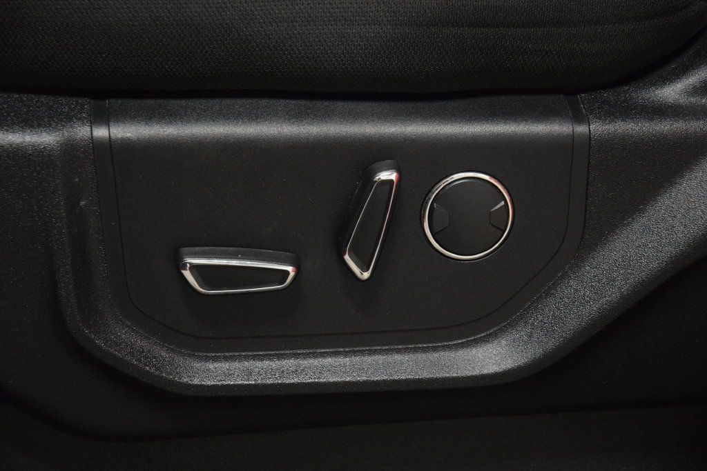 2018 Ford F-150 XLT Sport - 23087915 - 36
