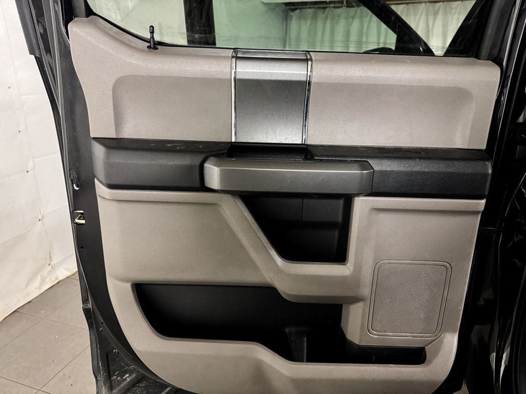 2018 Ford F-150 XLT SUPERCREW 4X4 - 22976792 - 12