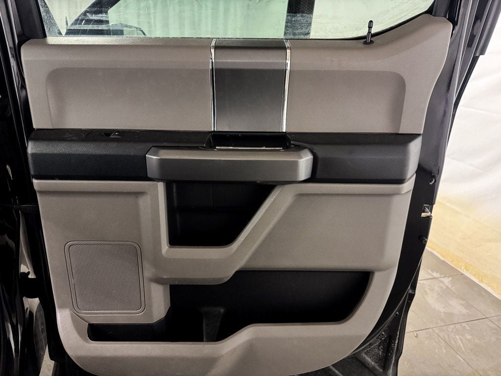 2018 Ford F-150 XLT SUPERCREW 4X4 - 22976792 - 13