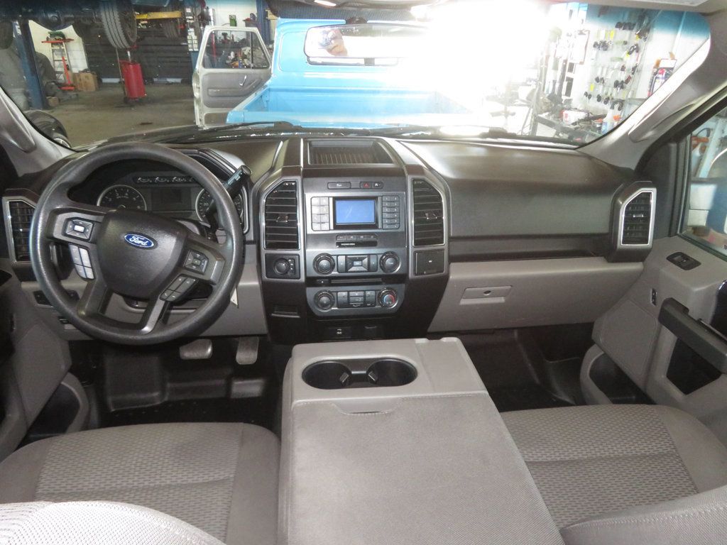 2018 Ford F-150 XLT SUPERCREW 4X4 EXTRA CLEAN EXTRA CLEAN  - 22947575 - 38