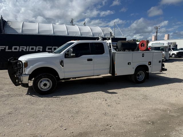 2018 Ford F-350 4X4 Extended Cab Crane Truck  - 23087412 - 1