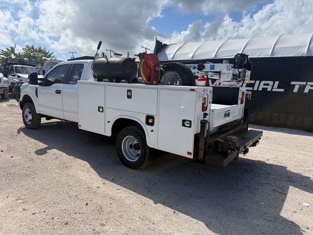2018 Ford F-350 4X4 Extended Cab Crane Truck  - 23087412 - 2