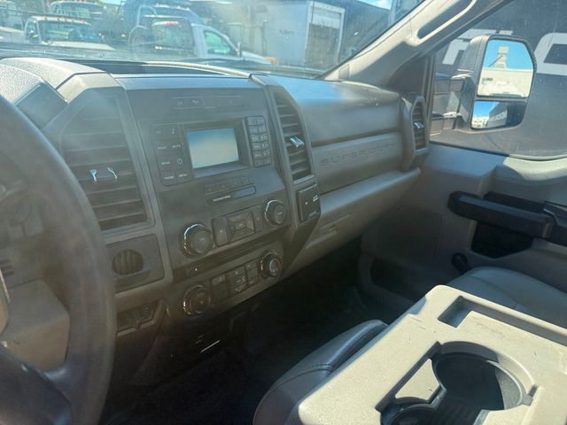 2018 Ford F-350 Gooseneck Flatbed  - 22983408 - 7