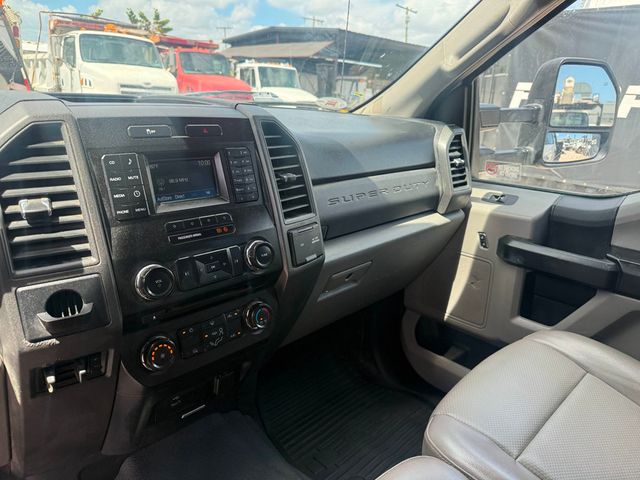 2018 Ford F-450 Crew Cab Gooseneck Flatbed  - 23016949 - 8