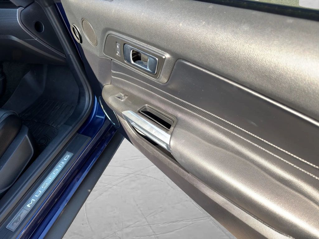 2018 Ford Mustang 5.0 GT PREMIUM, MANUAL TRANS, RECARO SEATS, NAVI SYSTEM,SPOILER! - 22975201 - 18