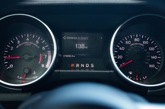 2018 Ford Mustang EcoBoost Convertible - 23040061 - 27