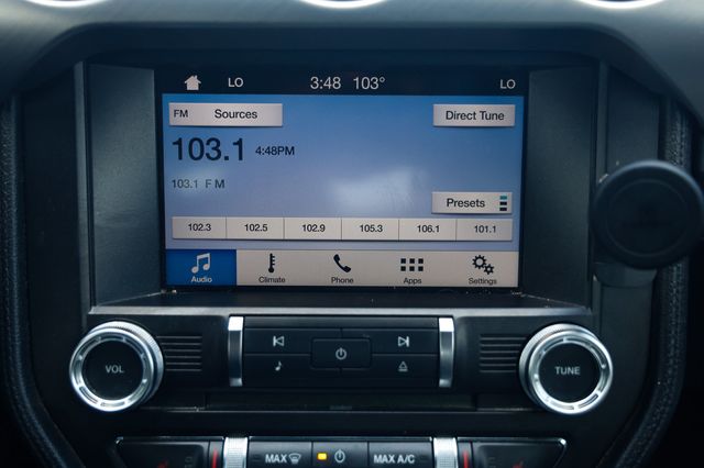 2018 Ford Mustang EcoBoost Convertible - 23040061 - 31