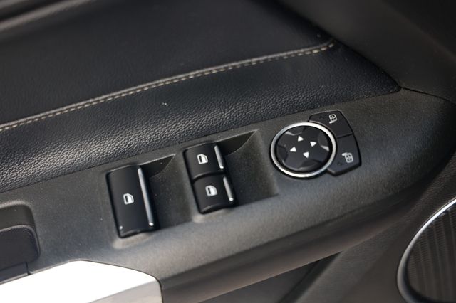 2018 Ford Mustang EcoBoost Convertible - 23040061 - 38