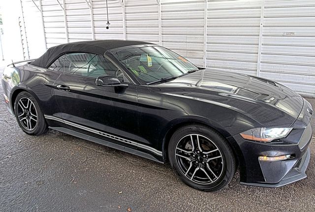 2018 Ford Mustang EcoBoost Convertible - 23040061 - 3