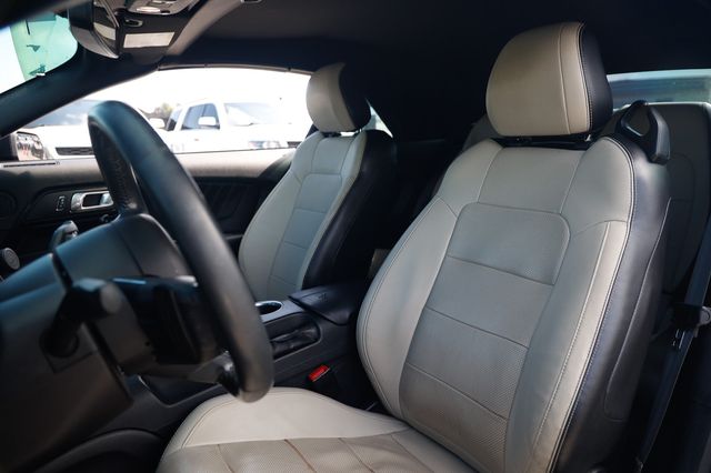 2018 Ford Mustang EcoBoost Convertible - 23040061 - 8