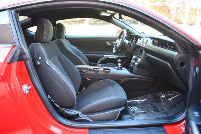 2018 Ford Mustang EcoBoost Fastback - 23004001 - 21