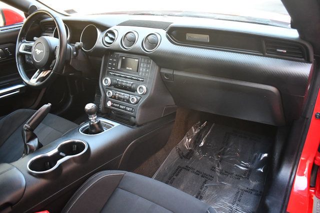 2018 Ford Mustang EcoBoost Fastback - 23004001 - 23