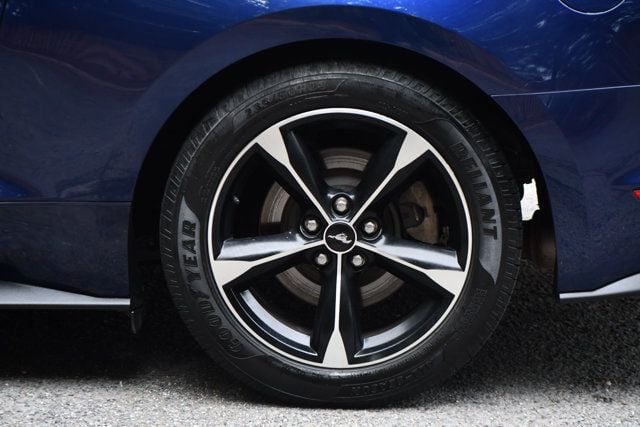2018 Ford Mustang EcoBoost Fastback - 23039456 - 11