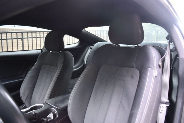 2018 Ford Mustang EcoBoost Fastback - 23039456 - 20