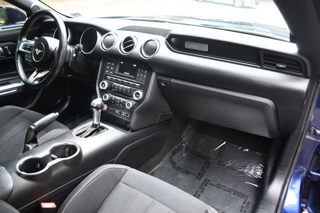 2018 Ford Mustang EcoBoost Fastback - 23039456 - 34