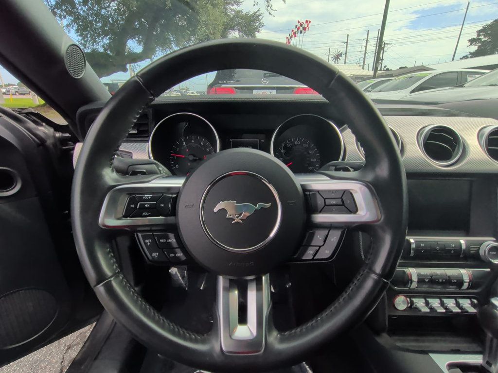 Ford Mustang photo 15