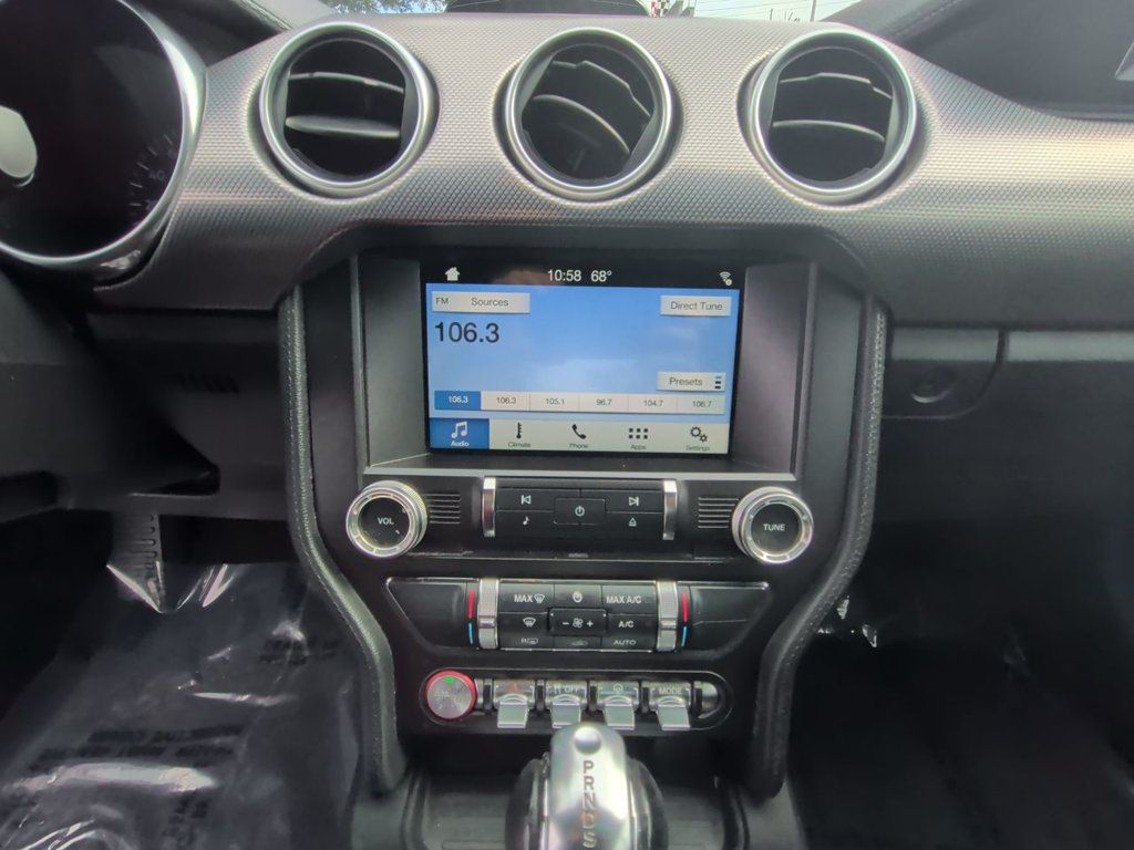 Ford Mustang photo 17