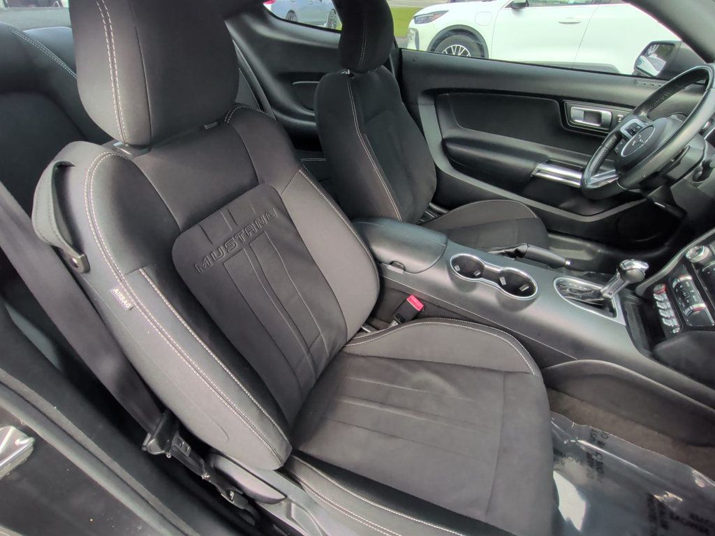 Ford Mustang photo 20